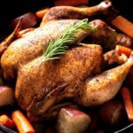 Kartoffeln und Hähnchen im Dutch Oven zubereiten